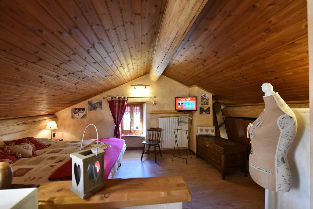 L'Ancien Paquier Chambre D'Hotes วัลตูร์นอนช์ ภายนอก รูปภาพ