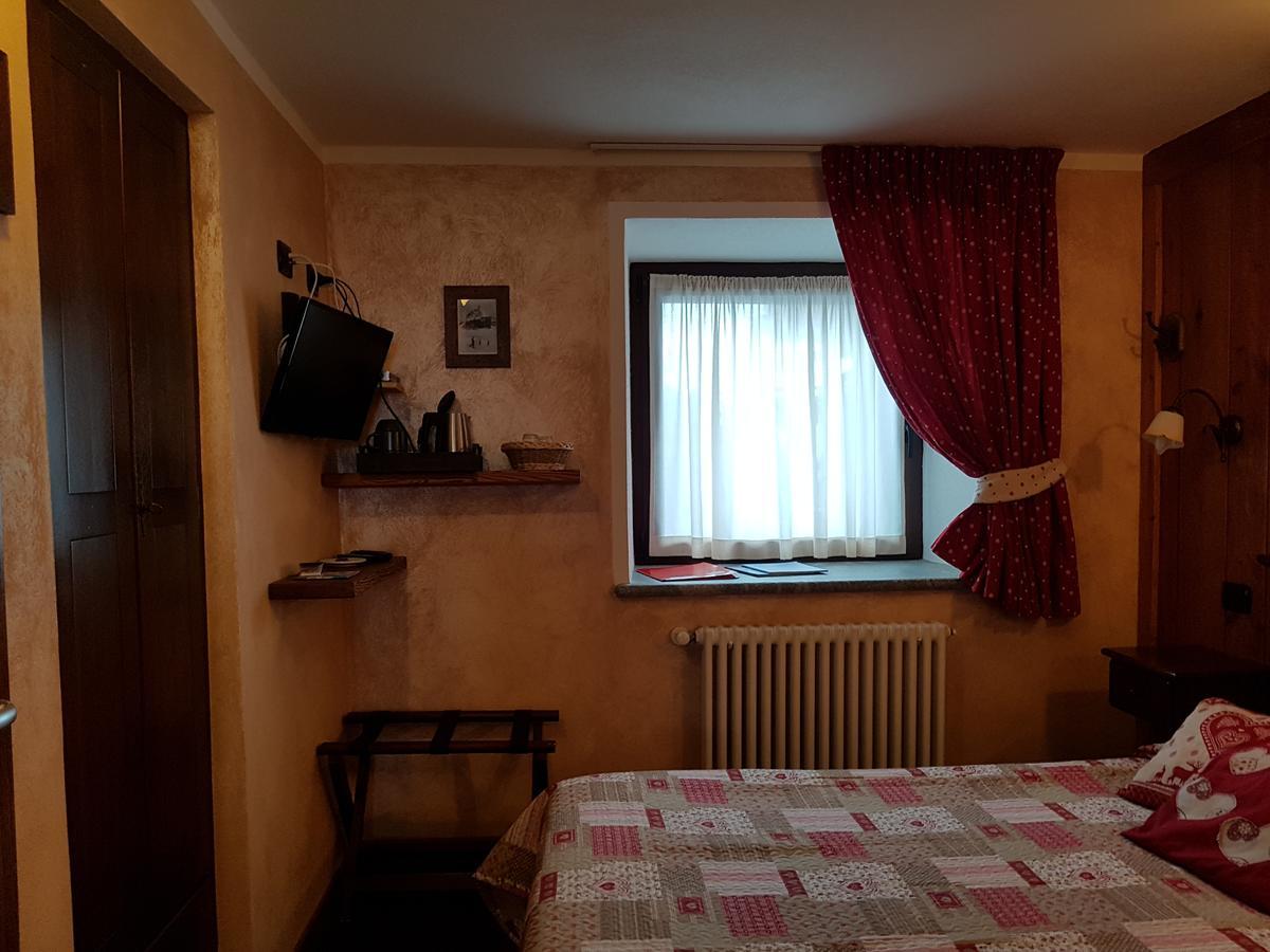 L'Ancien Paquier Chambre D'Hotes วัลตูร์นอนช์ ภายนอก รูปภาพ